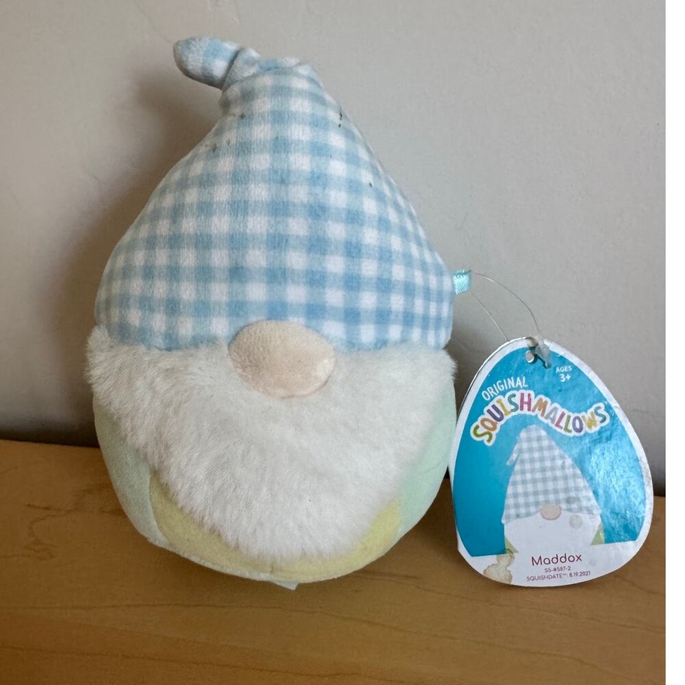 Squishmallow Maddox the Gnome 5 Inch Plush Blue Checkered Plaid Hat Kellytoy NWT